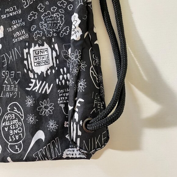 Nike - Drawstring Backpack - Picture 4 of 7